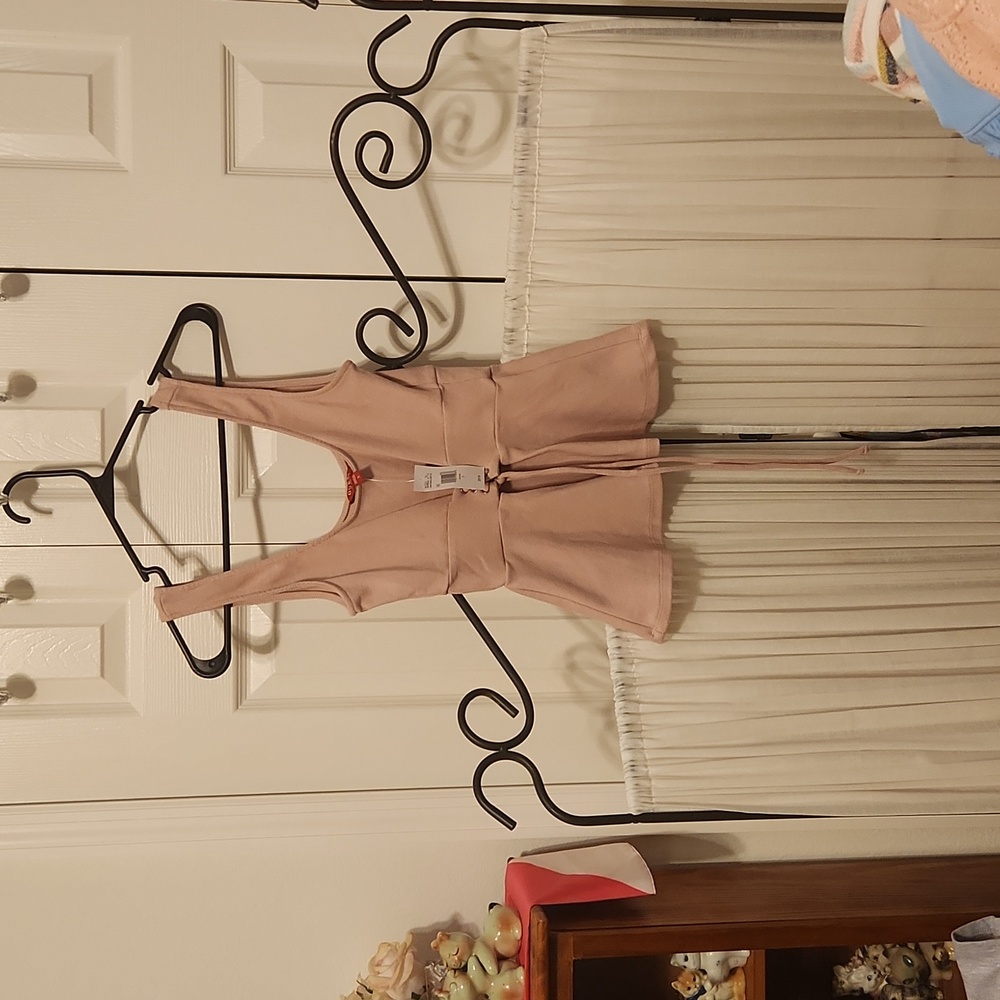 NWT Guess corset peplum top